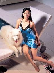 和女明星睡觉真实,女明星与神秘男友的私密之夜