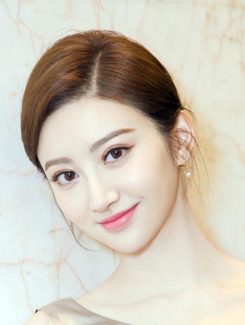 明星最爱,揭秘他们最爱的潮流元素